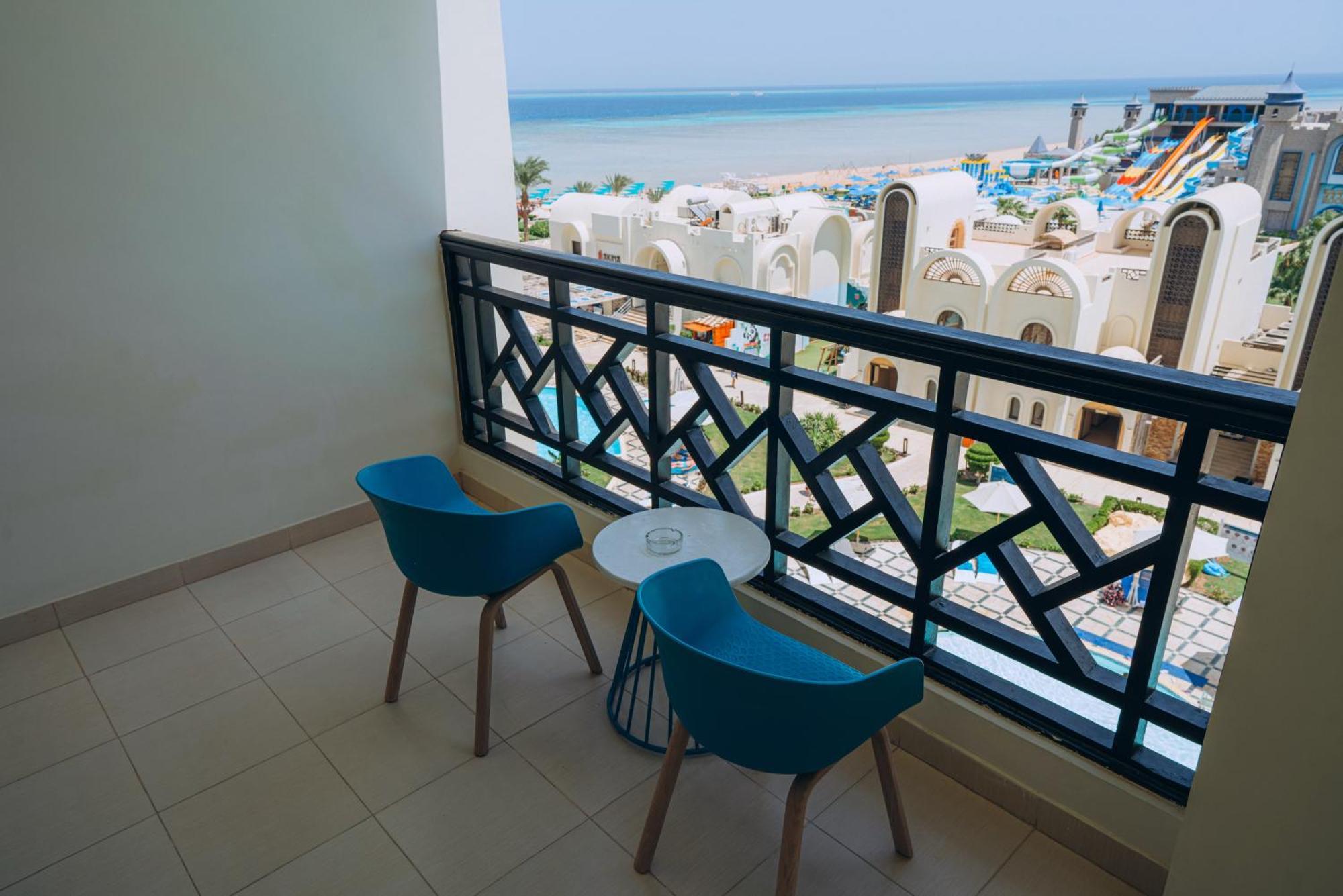 Rezort Gravity & Aqua Park Sahl Hasheesh Families And Couples Only